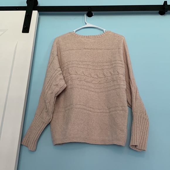 Pink Rose Sweater Size Large - Picture 3 of 4